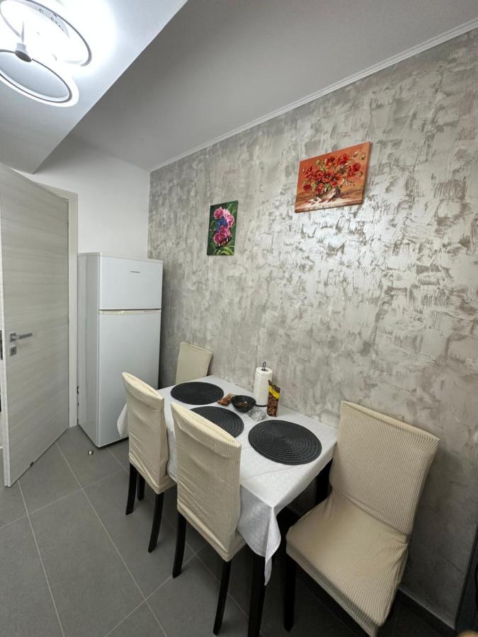Glamart Apartment كرايوفا المظهر الخارجي الصورة