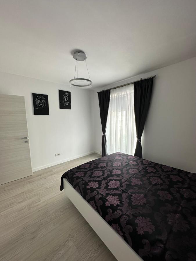 Glamart Apartment كرايوفا المظهر الخارجي الصورة