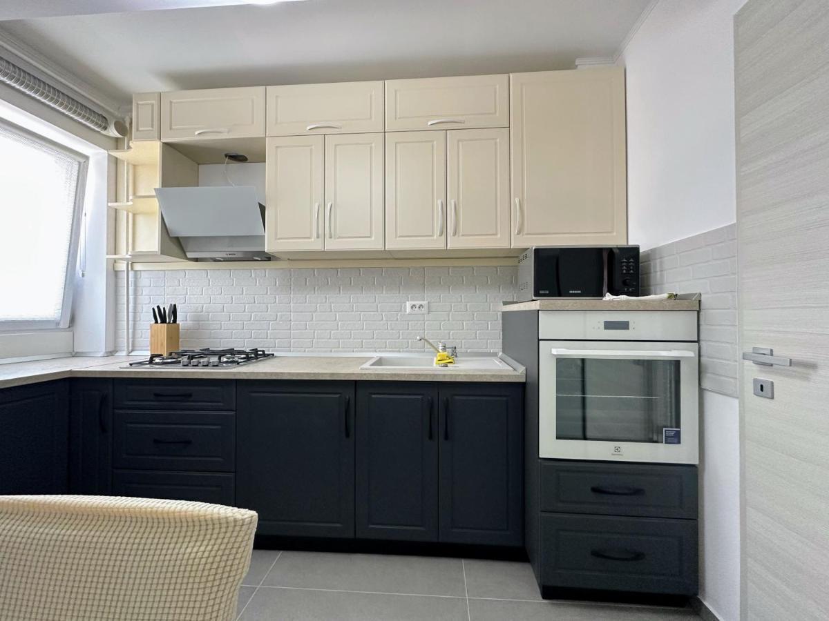 Glamart Apartment كرايوفا المظهر الخارجي الصورة